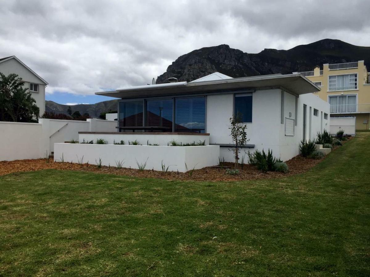 Troon Beach Cottage Hermanus Exterior photo